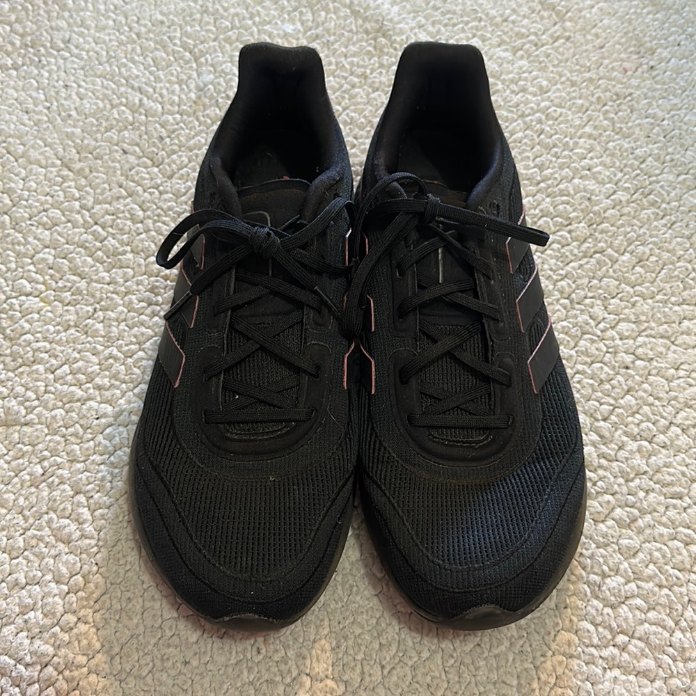 Adidas - Supernova Sneakers